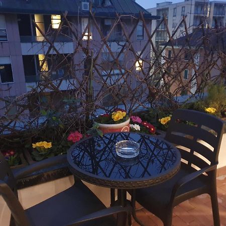 The Boheme Vintage Junior Suite ---- Cozy & Quiet & Comfortable With Private Bathroom & Fully Equipped Kitchenette & Cozy Balcony - Lift To 4Th Floor - Metro' Verde -Green Subway Porta Genova Milano Ngoại thất bức ảnh